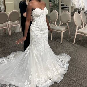 Lace Wedding Dress – Found Another One! Never Worn